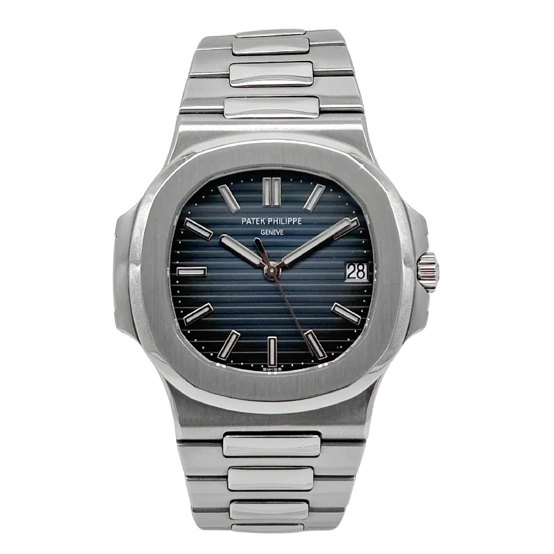 best diving watches for men with professional-grade features -Patek Philippe Nautilus Stahl 5711/1A-001